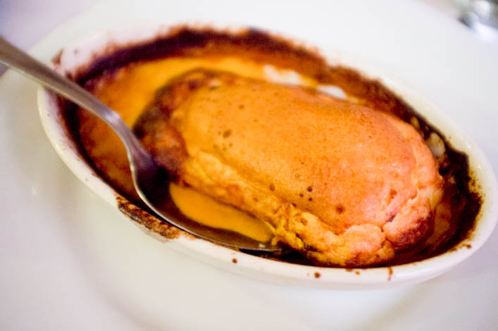 quenelle de brochet soufflée sauce nantua - la godiche